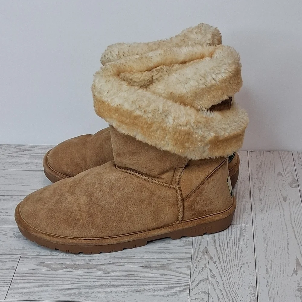 LAMO Cozy Tan Shearling Mid Calf Fur Suede Women's Boots Size 7